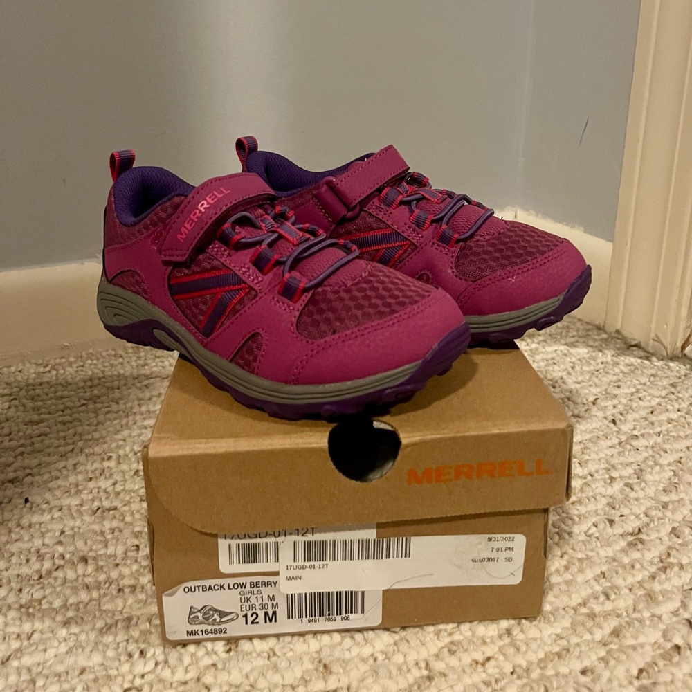MERRELL KIDS OUTBACK GIRLS HIKING RUNNERS BERRY 12 M